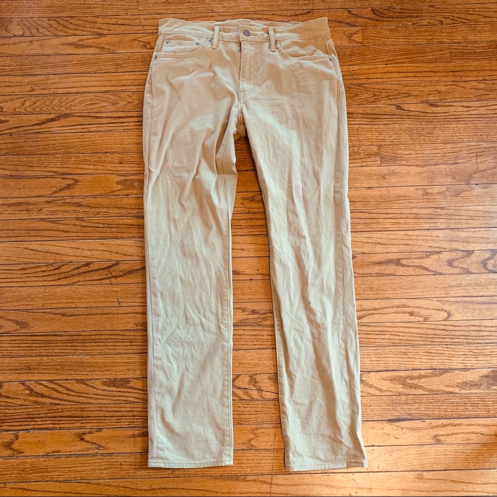 Levi’s 511 32x32 slim straight khaki jeans
